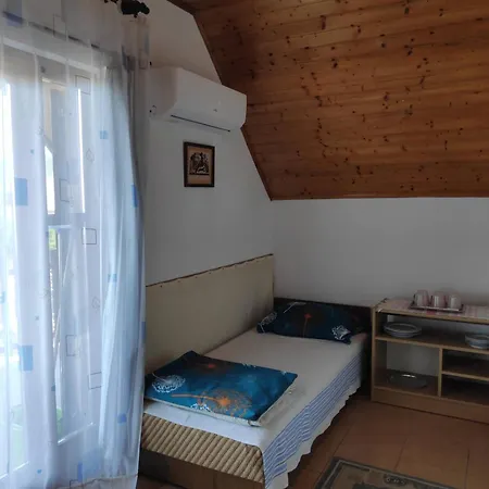 شقة فندقية Toth Nyaralo Balatongyörök