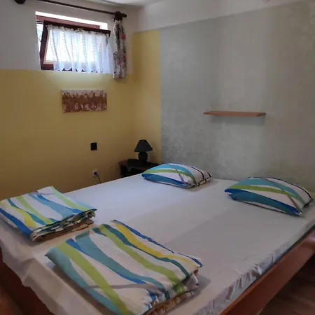Toth Nyaralo Aparthotel